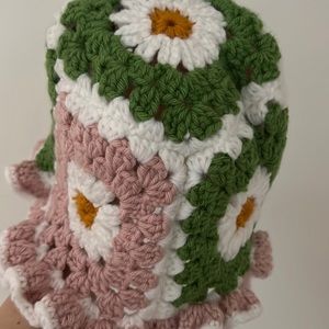 Crochet bucket hat